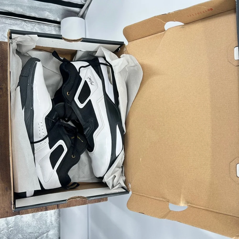 Jordan Max Aura‎ 5 Mens Basketball Shoes Black White Gold DZ4353-101